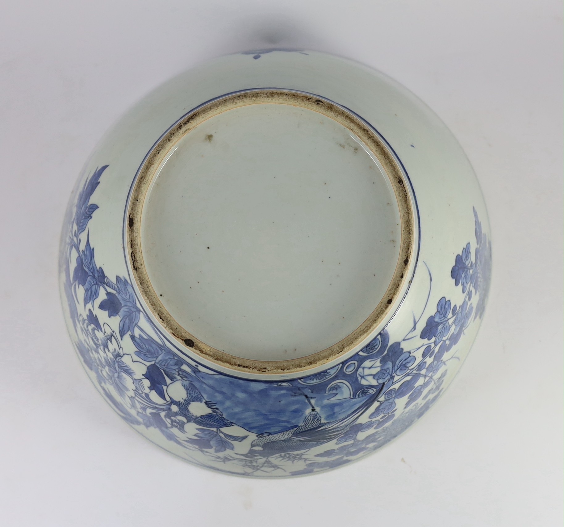 A large Chinese blue and white bowl, 19th century, 40.5cm diameter